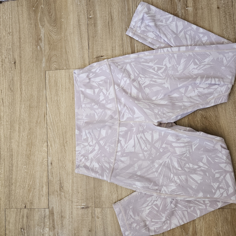 Lululemon athletica Light Tan Palm Patterned Leggings- Size Md.